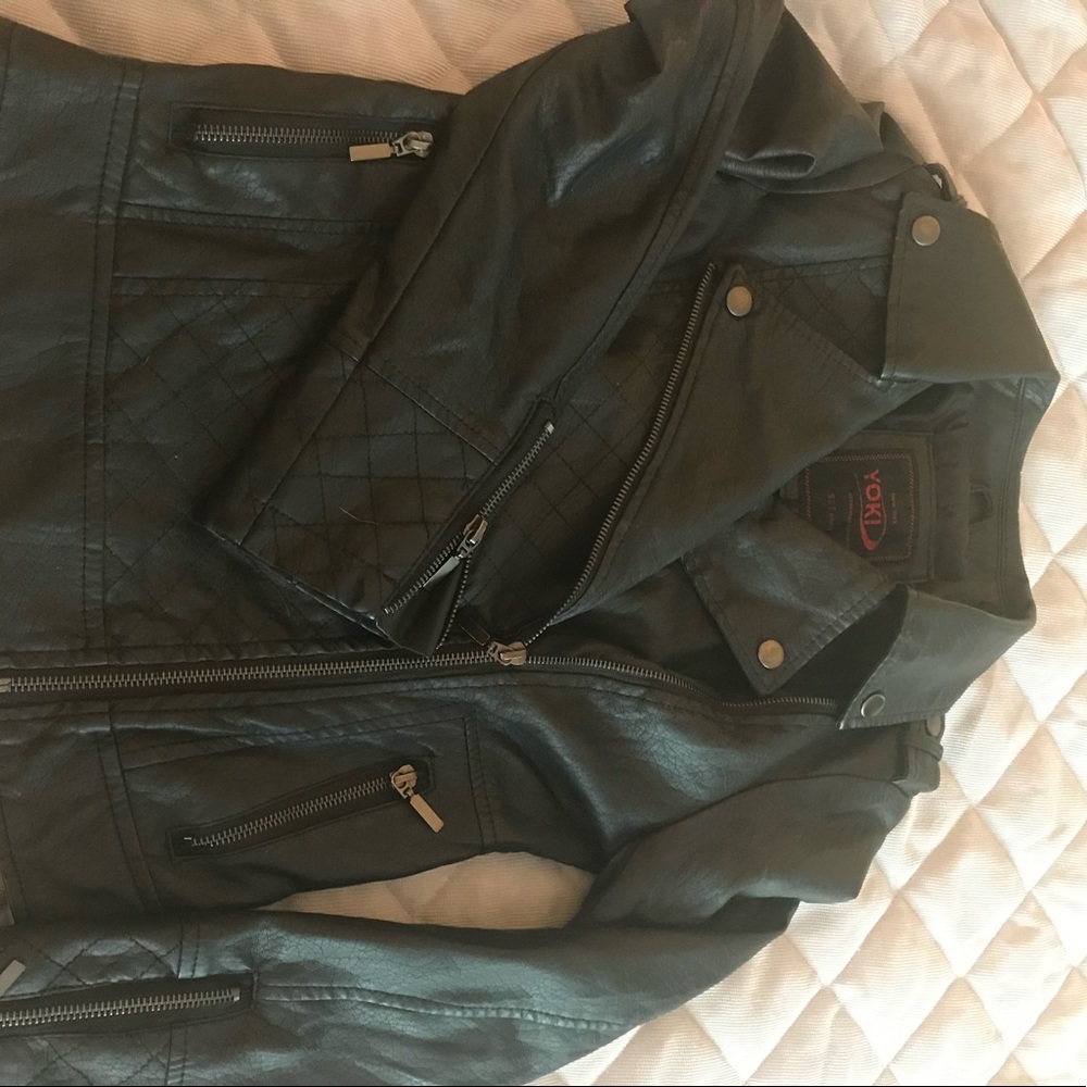 Black leather girls Yoki biker jacket (size 7)